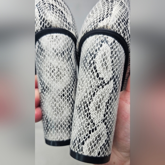 Fashion Nova Women's Midnight Lover Snake Print Vegan Leather Zip Heels Size 8.5 - Picture 9 of 14